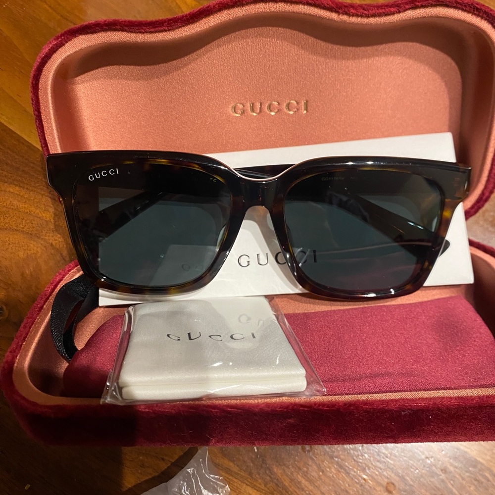 Gucci Logo Sunglasses with Havana Frame And Green Lenses, 56mm - GG1175SK-004